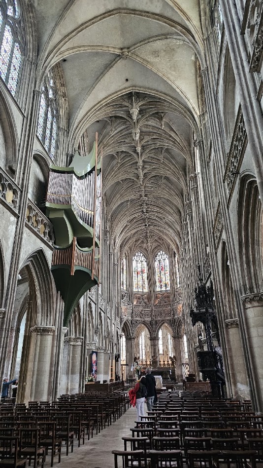 Église Saint-Pierre, igreja histórica de Caen, Normandia