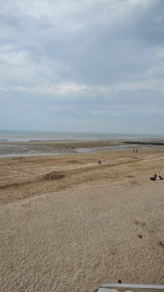 Praia de Cabourg e Promenade Marcel Proust junto ao mar